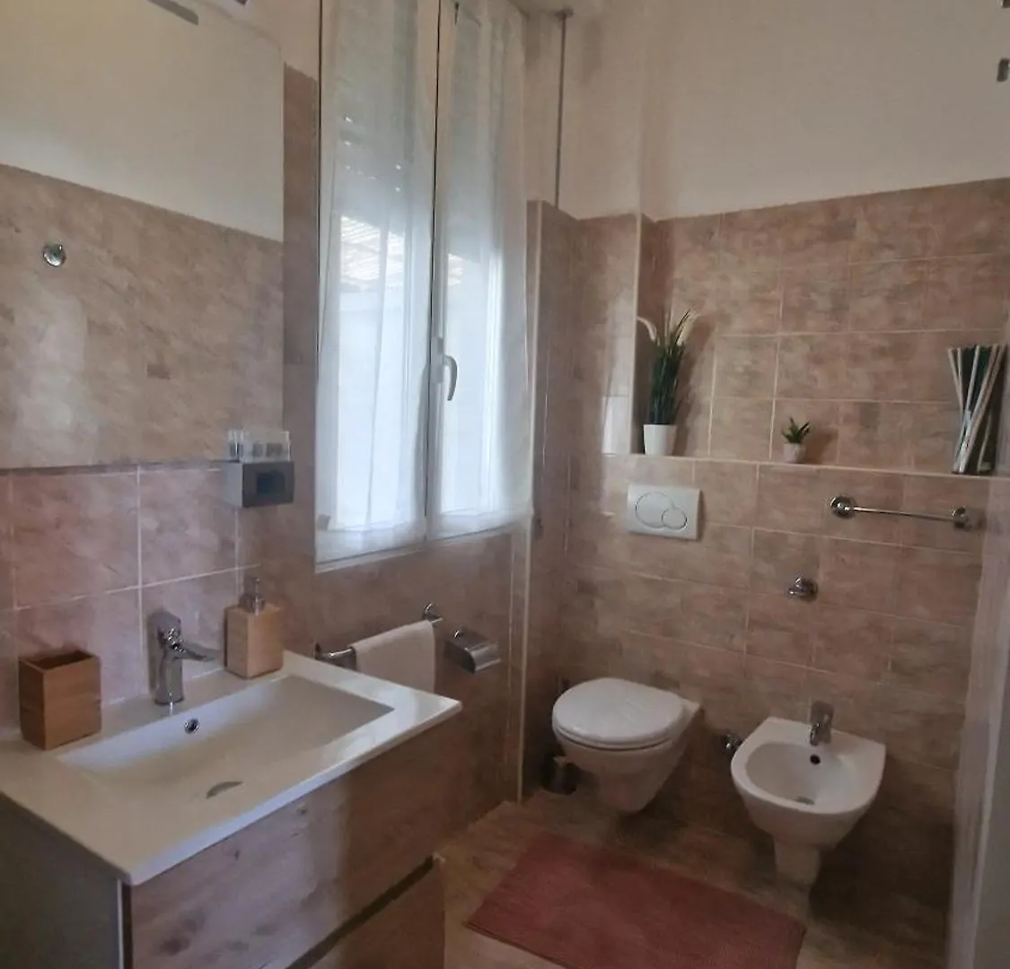 La Casa Di Tom - Homy Milano Apartment 0*, Milan Italy